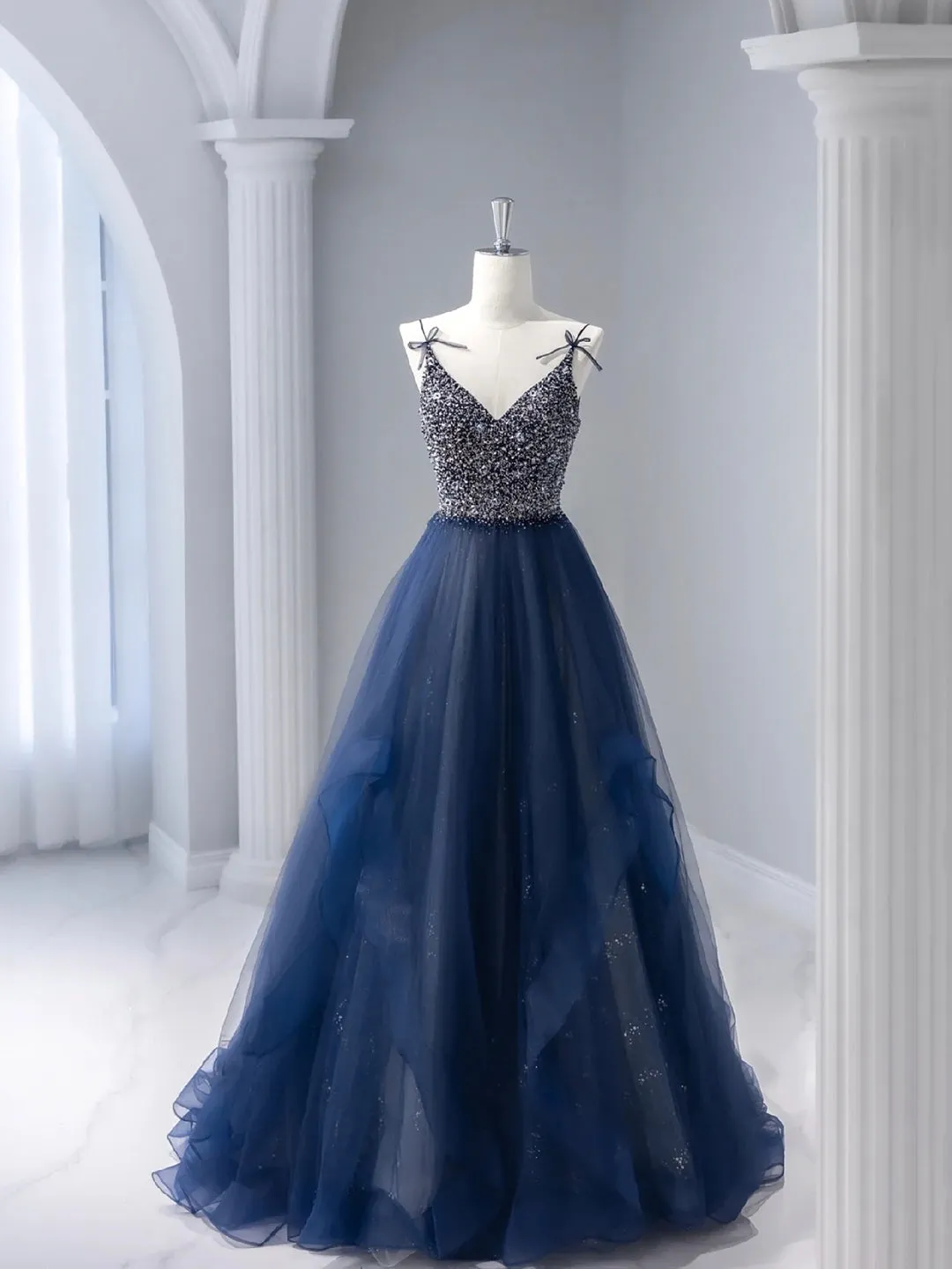 Blue Tulle Beaded Long Prom Dress A-Line Spaghetti Strap Formal Evening Dress