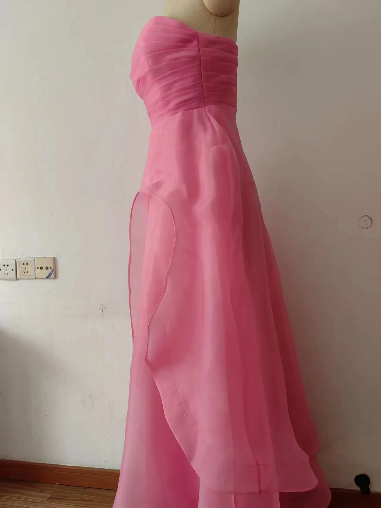 Pink Prom Dress Tulle Evening Gown Strapless Ruffles A-line Simple Prom Dresses For Teens