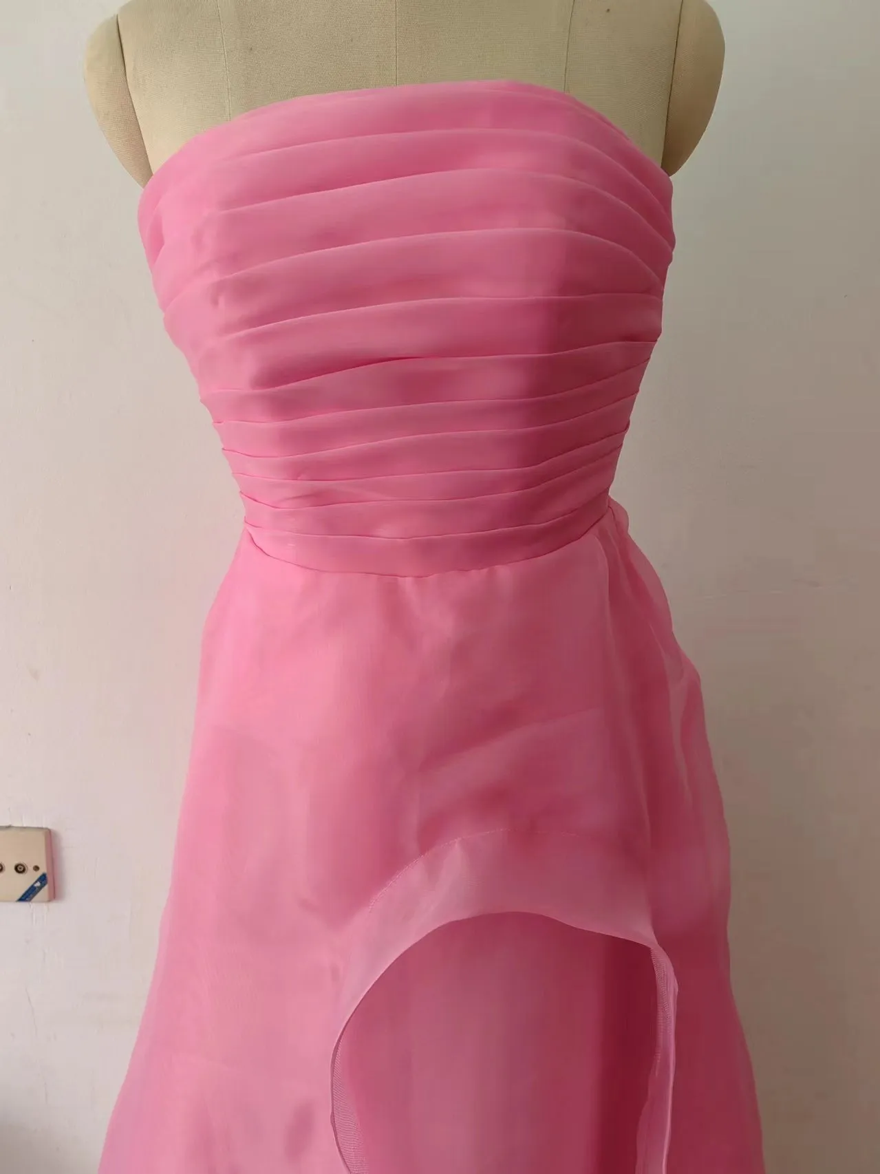 Pink Prom Dress Tulle Evening Gown Strapless Ruffles A-line Simple Prom Dresses For Teens